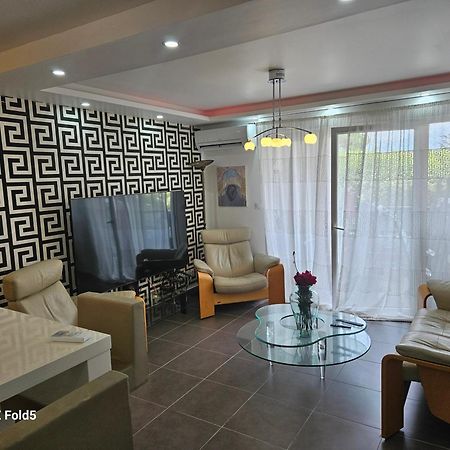 شقة Via Center Bat A Fréjus المظهر الخارجي الصورة